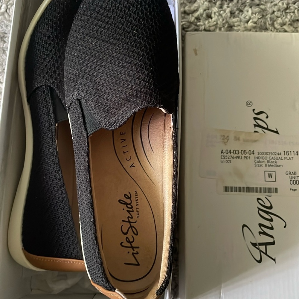 Casual flat